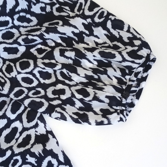 Jones New York Navy Blue White Leopard Print Summer 3/4 Sleeve Sheer Blouse M - Picture 5 of 10